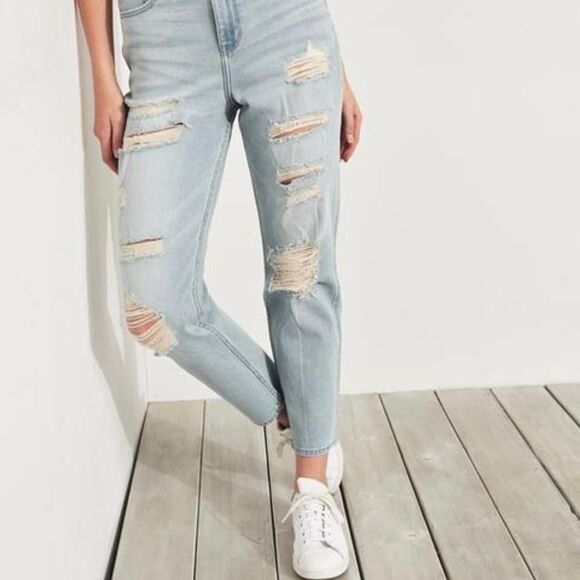 Hollister mom jeans   - Picture 1 of 12